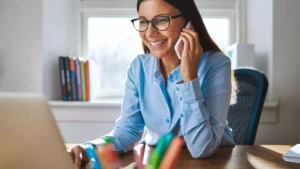 Entrepreneur travaillant son mindset avec un coach en France